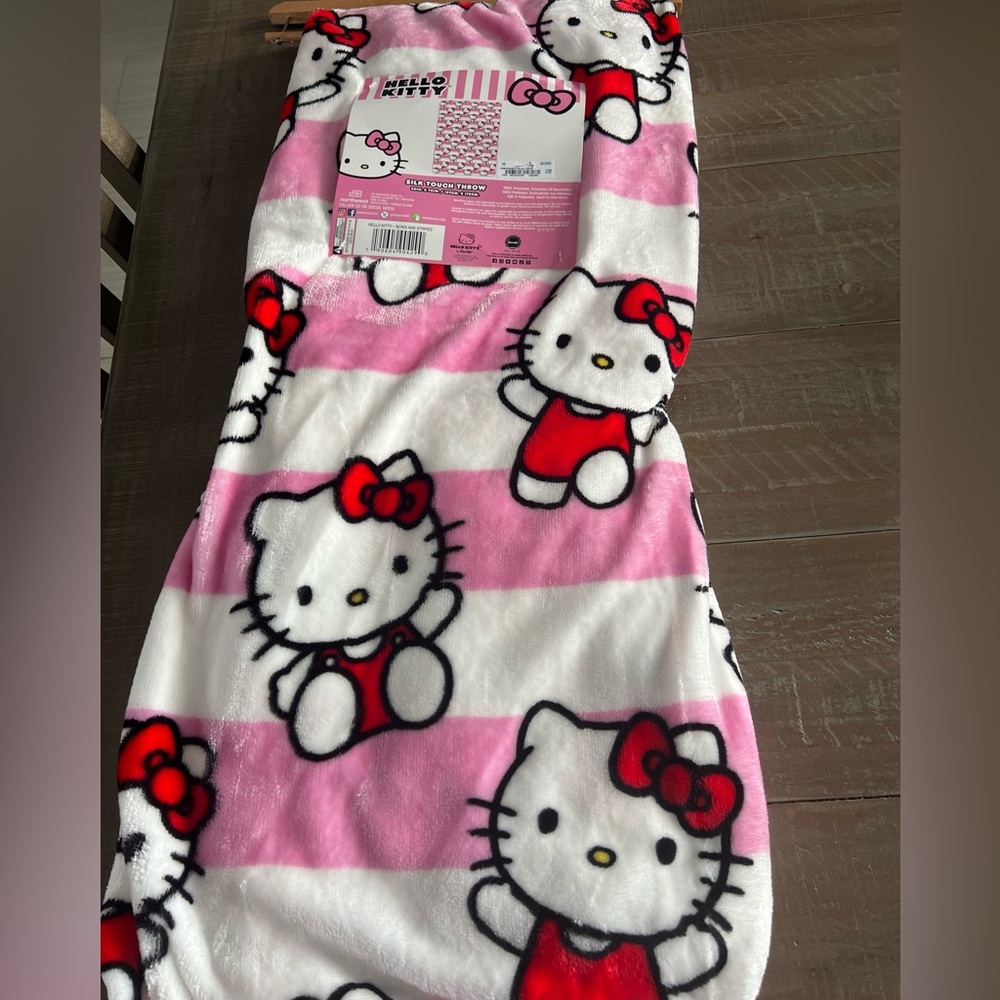 Sanrio Hello Kitty Silk Touch Throw Striped Bows And Stripes Pink 50"x70"